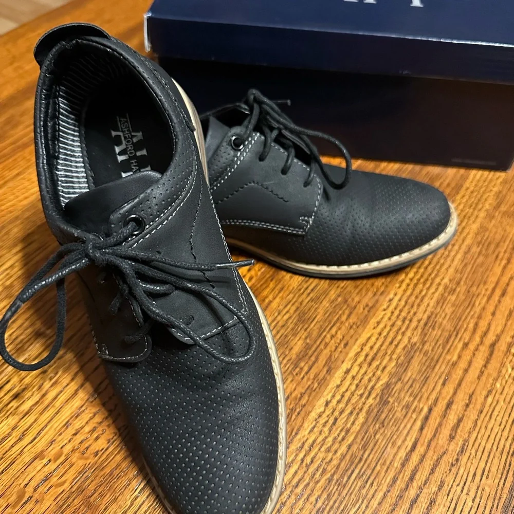 Ashford Hayes Black Kids Dress Shoes